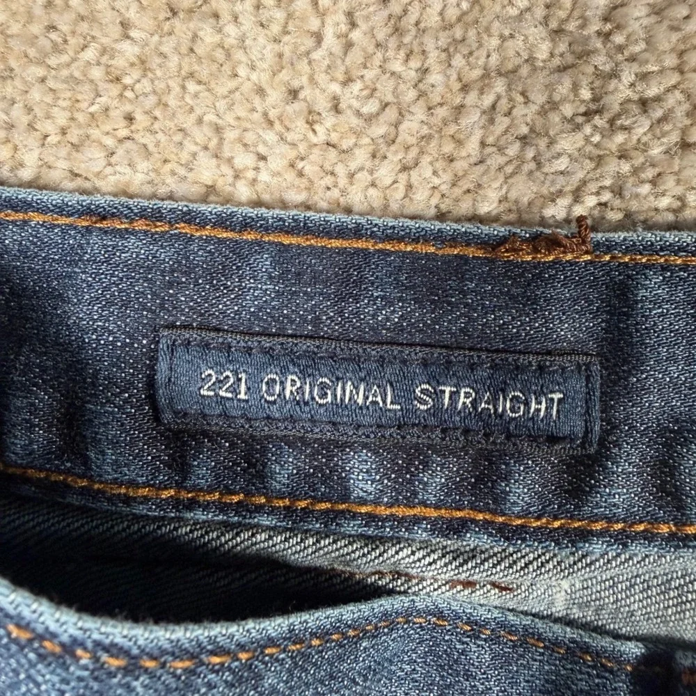 Lucky Brand 221 Original Straight Jeans Mens 34x32 Blue Distressed‎ Worn Hems